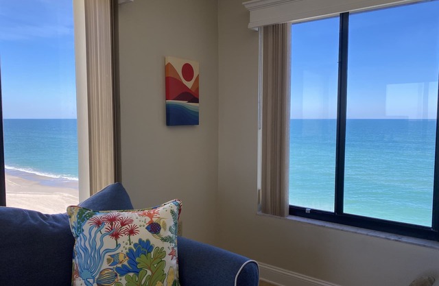Oceanfront penthouse: beautiful water views from every window