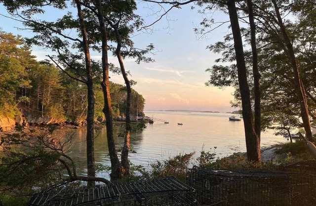 Oceanfront Sunrises & Sea Air – Harpswell Retreat