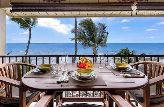 Oceanfront, Top Floor, Two-Bedroom/Updated including split system AC!