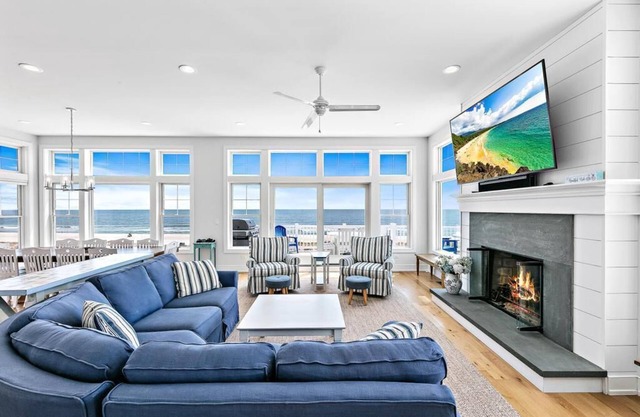 Oceanfront with Hot Tub: private beach access! South of Beach Haven. Sleeps 12+