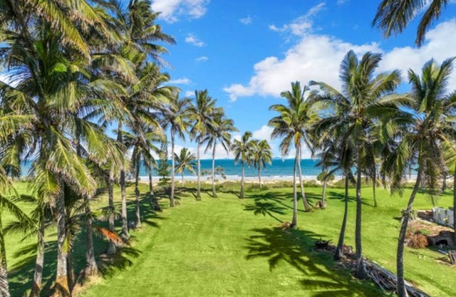 Oceans 11 - Executive Beachfront Property Yeppoon
