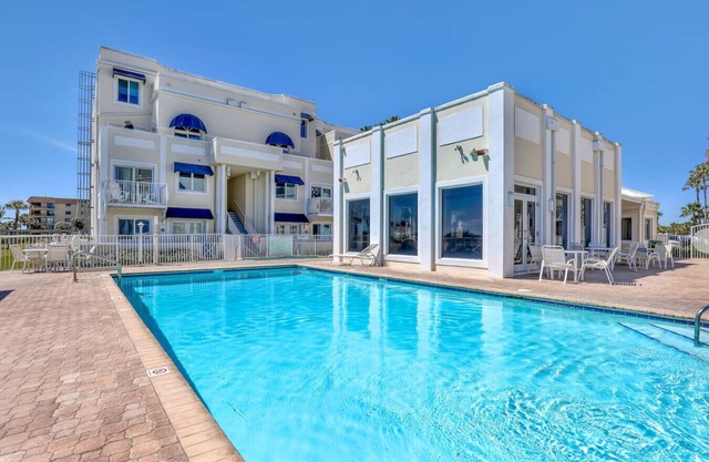 Oceanside Oasis | Pool | Rocket Launch | Beachside
