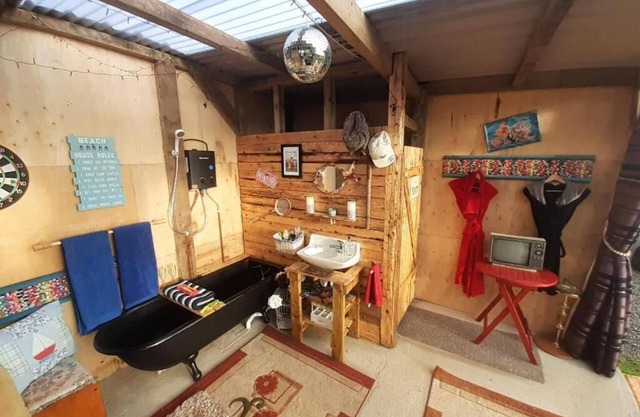 Oceanview Cabin Hideaway with Outdoor Bath!