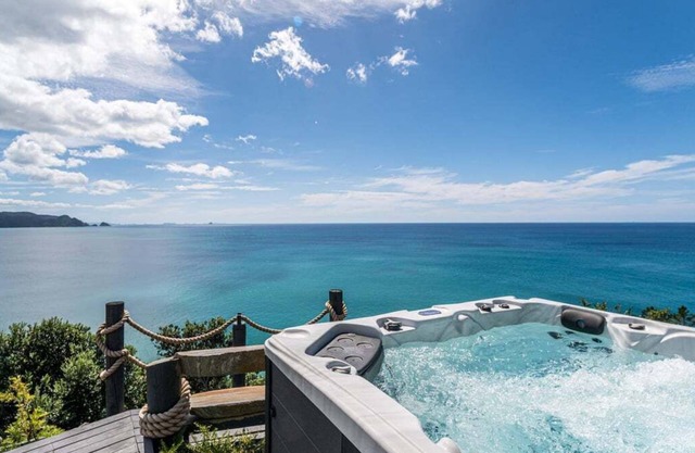 Oceanview Oasis - Entire House in Tairua