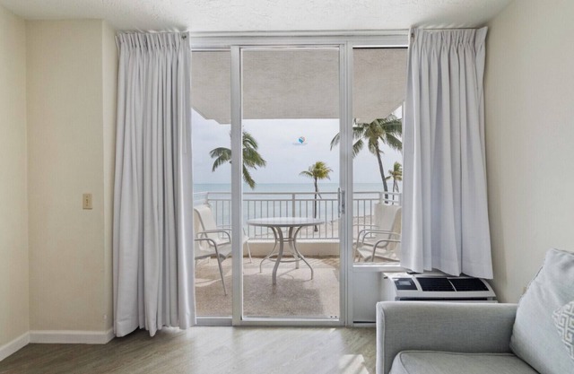 Oceanview Studio Sleeps 3, Islamorada