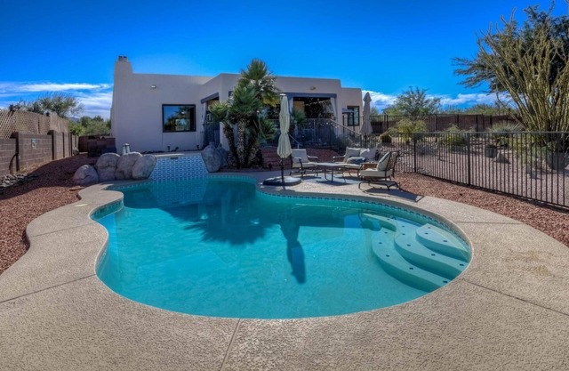 Ocotillo House: Gateway to Saguaro National Park