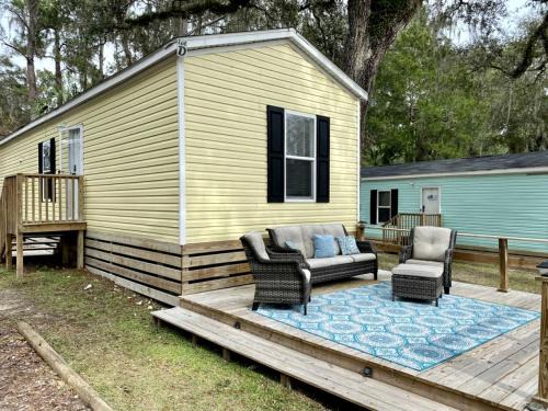 Off-Grid Cottage with Nice Sights in Dunnellon, Florida