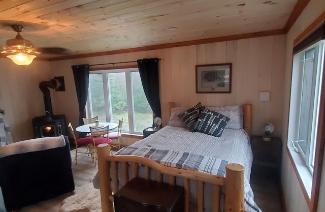 Off grid Rustic Cabin