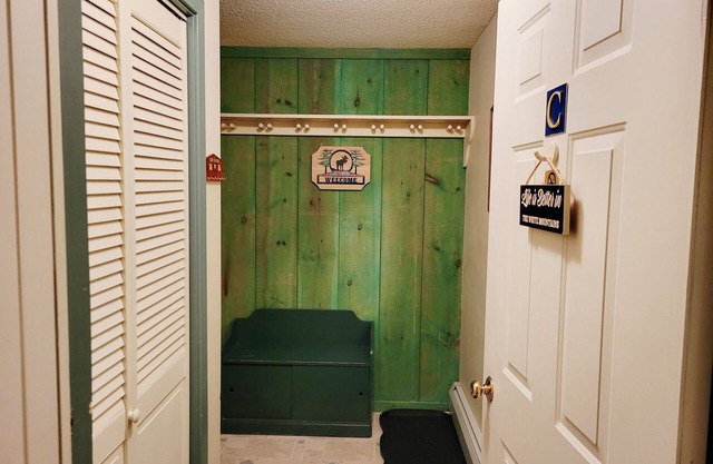Official Seasons RMC Condo 21C - 2 bedrooms - sleeps 8 - No Fees