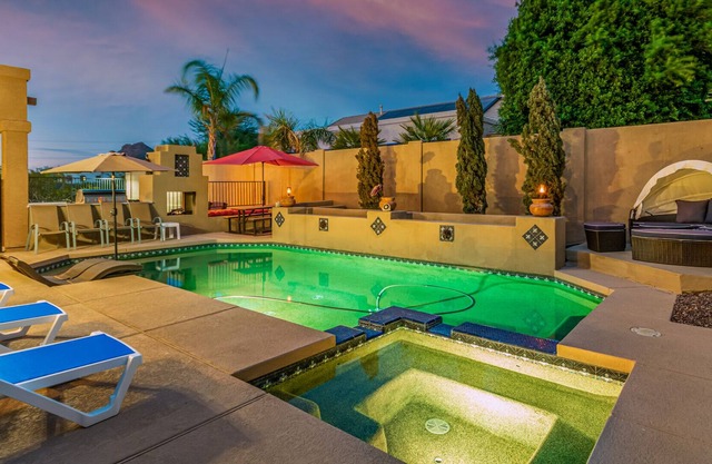 OH NO- You Will Not Want to leave- Heated Pool, Spa, Xbox, billiards, Air hockey