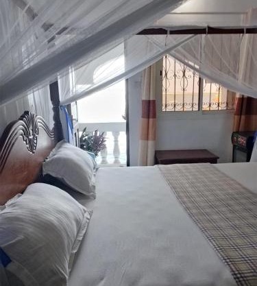 Ola Ola House