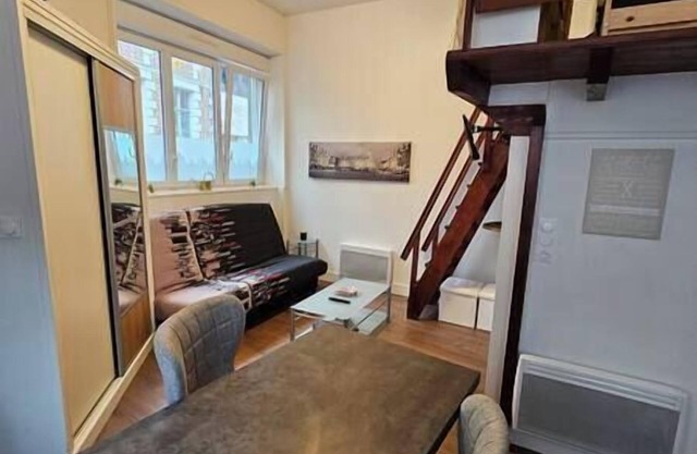 Old Arras studio with mezzanine