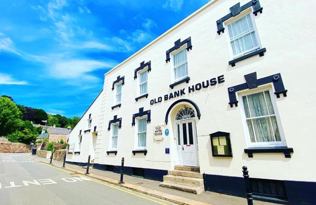 Old Bank House Hotel
