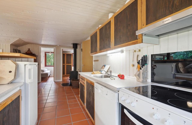 Older, but well maintained cottage, which has been continuously maintained.