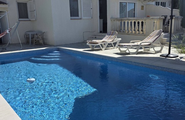 "Olivera"@MARISOL: 340m to the beach, private pool, A/C, WiFi, dog beach.