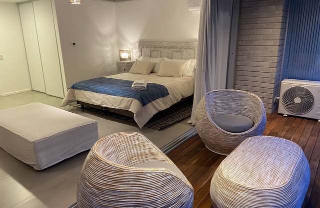 Olivos Harbour Premium Deco Apartmentn55 sqm - 400 mb WIFI - pool - gym