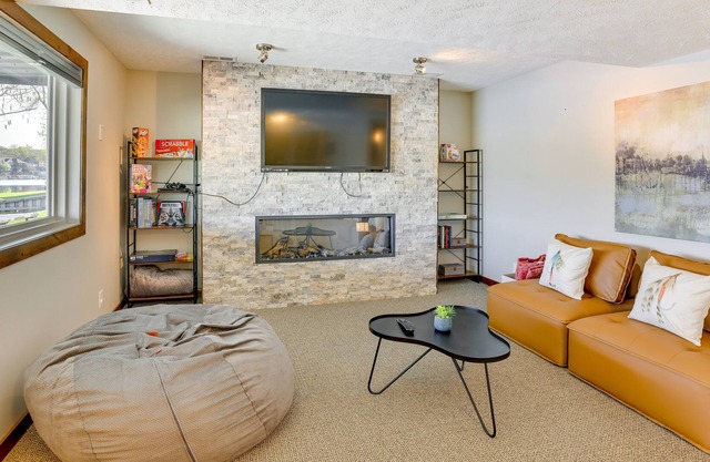 Omaha Area Vacation Rental Home w/ Private Beach