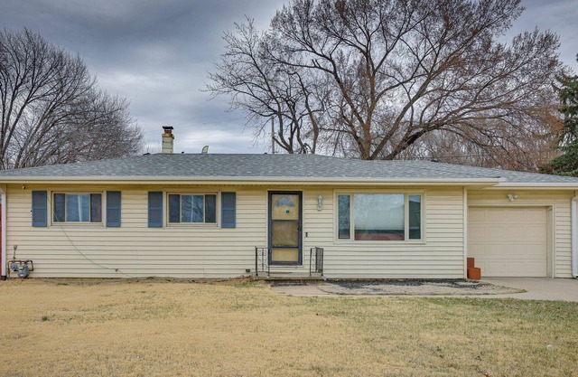Omaha Vacation Rental w/ Fenced Yard!