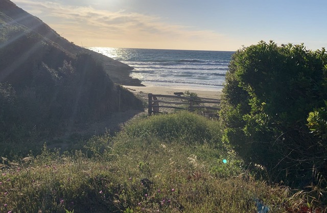 On foot, from the villa to the beach !!!!!!! <( :-)) ...