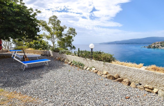 On one of the most suggestive stretches of the Ionian coast of Calabria, in the heart of the "Costa