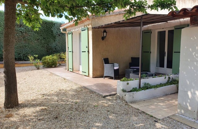 On the side of Chez Slone - Cottage 4 people in the heart of the Luberon