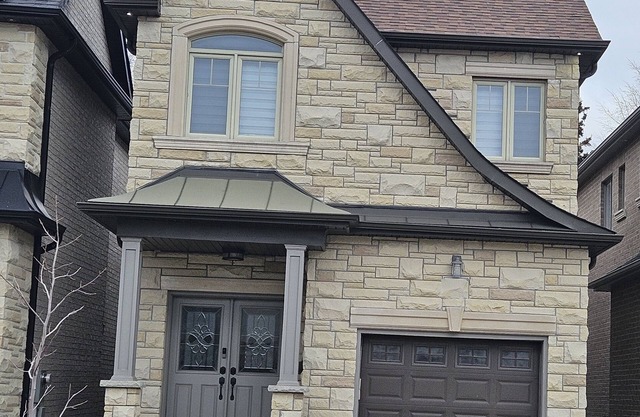 One bedroom Ensuite, Step to Scarborough Go Station,15 mins to Toronto Downtown