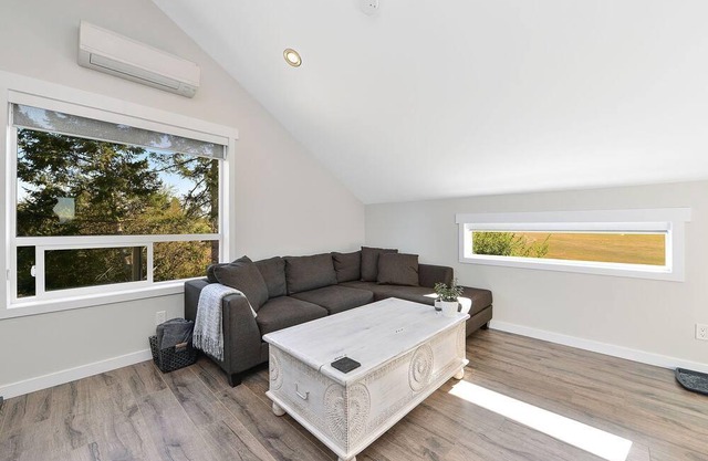 One Bedroom Modern Studio Suite in the Seaside Community of Cowichan Bay