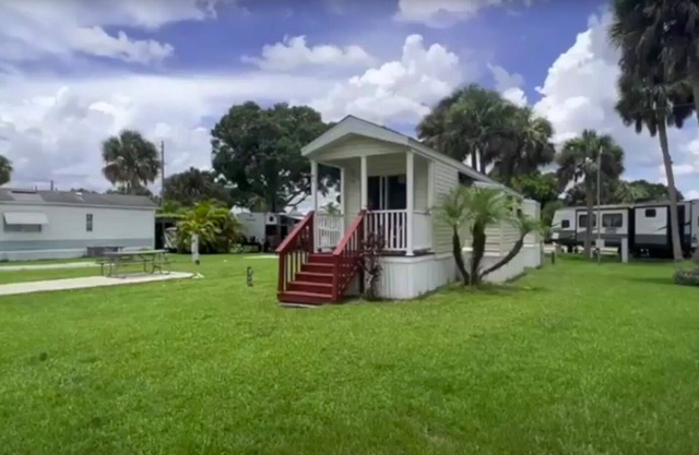 One Bedroom/One Bathroom Cozy Cottage