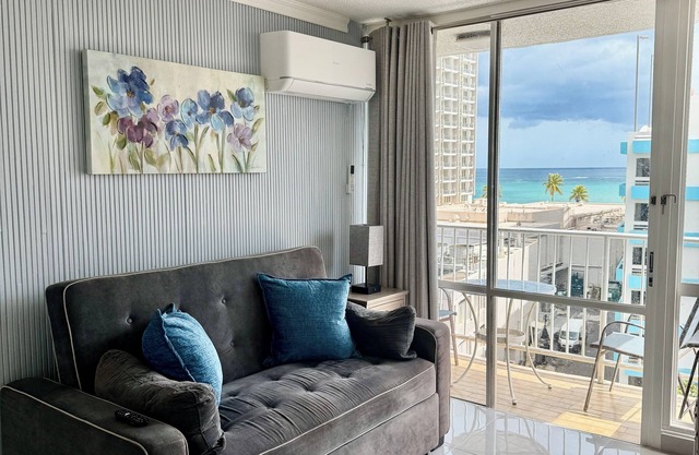 ONE BEDROOM WITH WIFI In San Juan, Puerto Rico-PARKING Included.