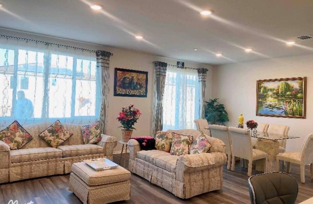 One -Story House With 3 Rooms