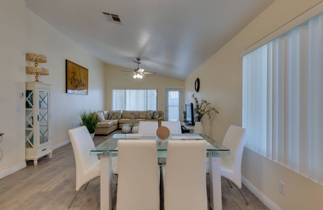 One story Vegas Cozy Home