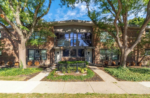 ONE11 Residences Apartment - Royal Oak