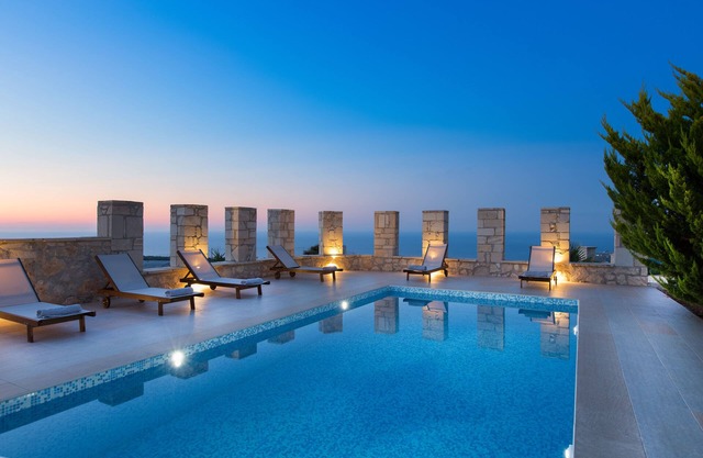 Only 10'min from Rethymno city