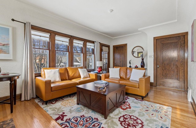 Only 10min to Airport!