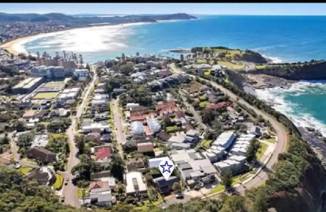 Only 700m, 9 min walk to Terrigal Beach