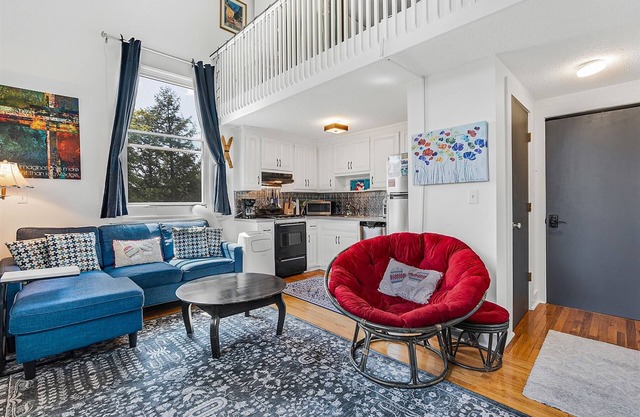 Opera House Loft 25 | 1 Bed, 1 Bath