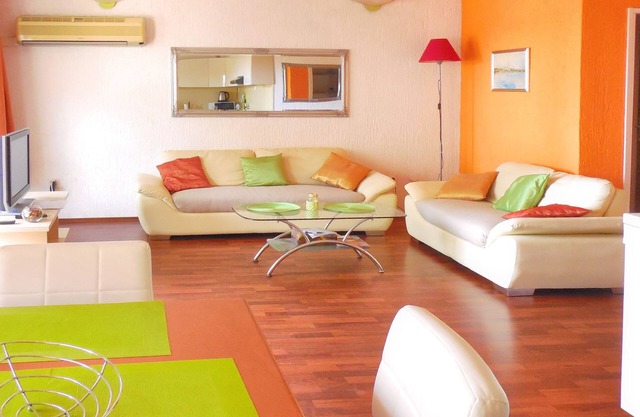 Orange Bamboo Suite- Fantastic Apartment near the beach and old town