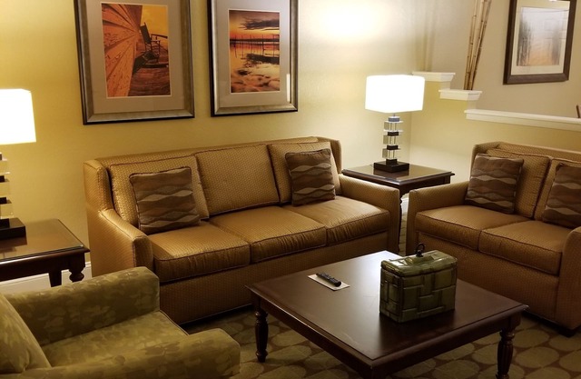 Orange Lake Country Club 2BR @ Premier Resort with Golf and Lake Close to Disney