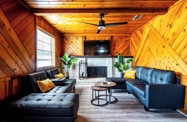 Orlando 3BR Getaway Wi-Fi + Fun for Families