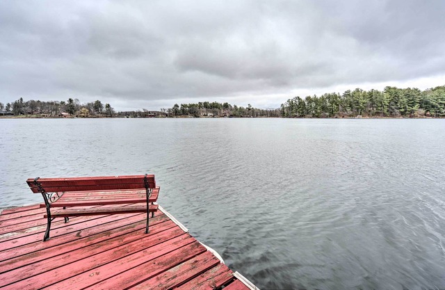 Osceola Cottage w/ Dock Situated on Wind Lake