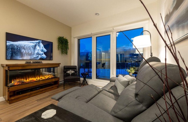 OSO Summit Downtown Riverfront Condo