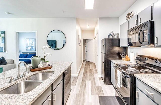 OSU Luxe Condo - 4 Bed - Sleeps 9