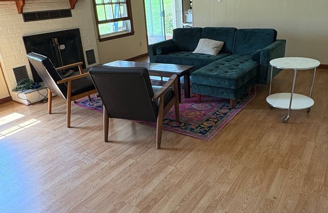 Our place is dog-friendly, stunning views of Shenandoah Skyline Drive