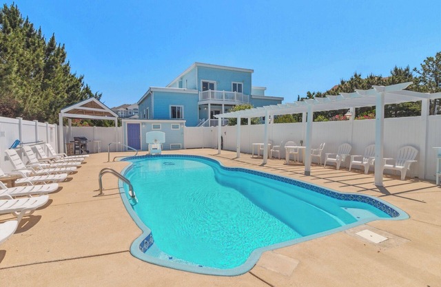 Outrageous Beach Xperience*Views*Game Rm*Hot Tub