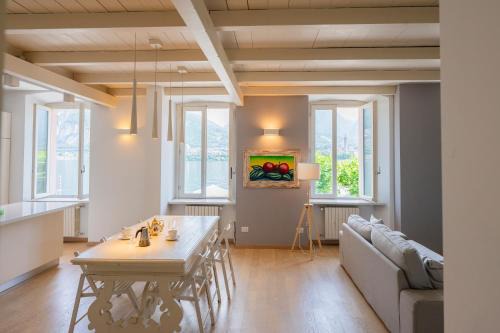 Overlooking The Lake Como Apartments