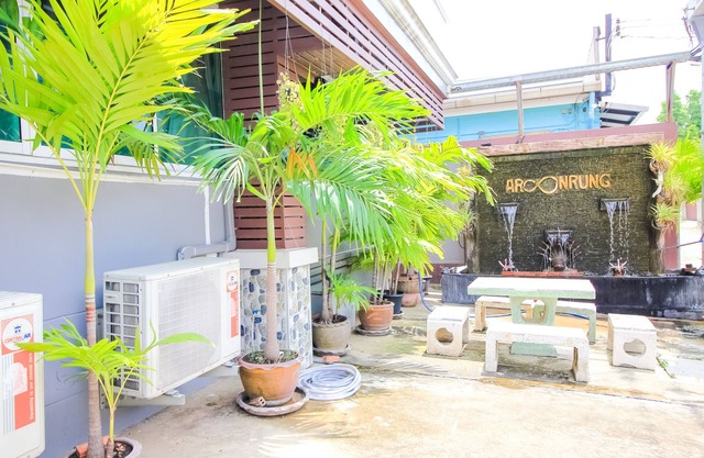 OYO 349 Aroonrung House
