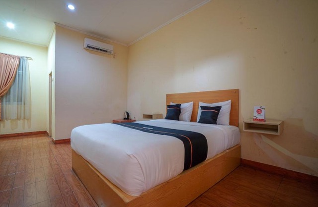 OYO 427 Hotel Galaxy