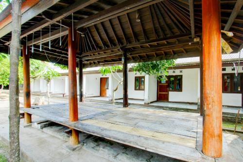 OYO 93002 Kost Gayus