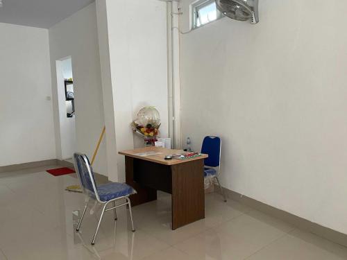 OYO 93297 Penginapan Musafir Syariah Near Paramount Woman & Childern's Hospital