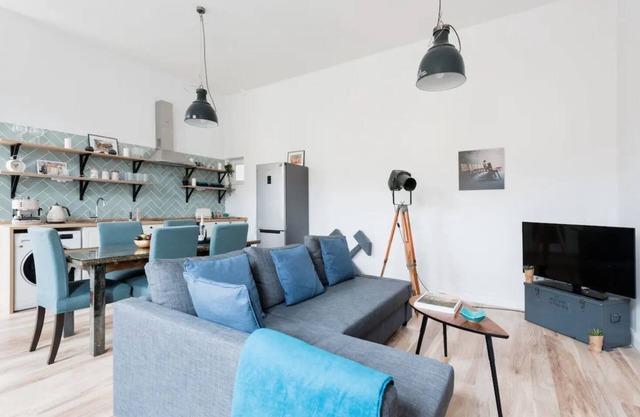 Pál Loft: Classy 2-bedroom Bright Budapest Retreat at Corvinn